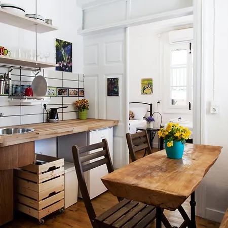 Ziv Boutique Town Square Ii