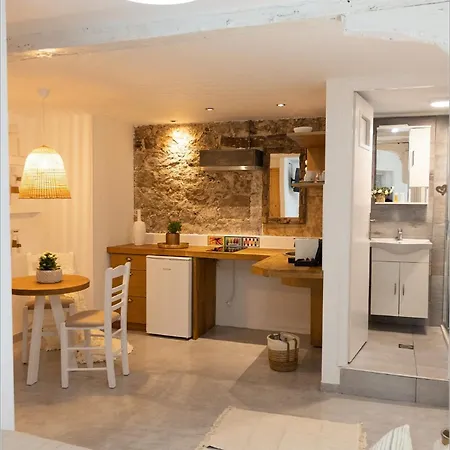 Ziv Boutique Town Square Ii Lefkáda