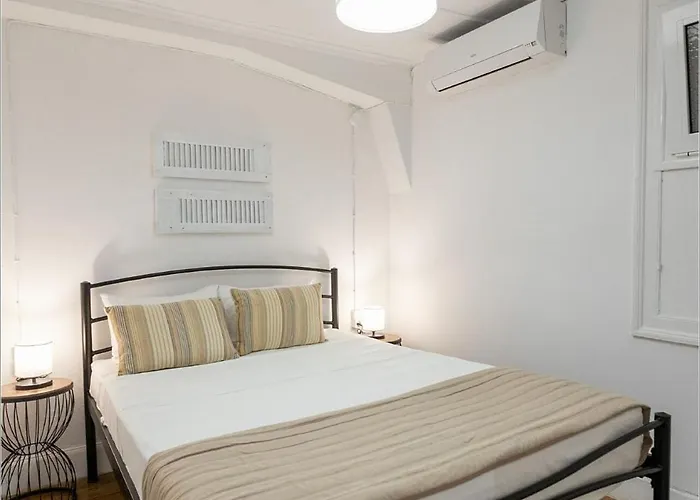 Ziv Boutique Town Square Ii