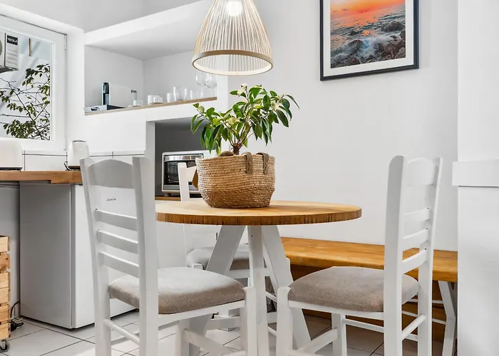 Ziv Boutique Town Square Ii *