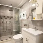 Apartment Ziv Boutique Town Square Ii