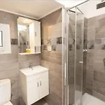 Apartment Ziv Boutique Town Square Ii