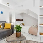 Ziv Boutique Town Square Ii Apartment